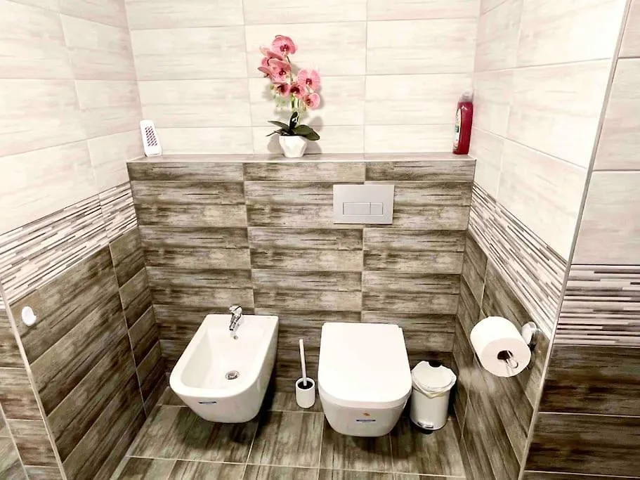 Lejlighed D3 Basilica Luxury Spacious Free Parking For 1 Car Budapest Ungarn